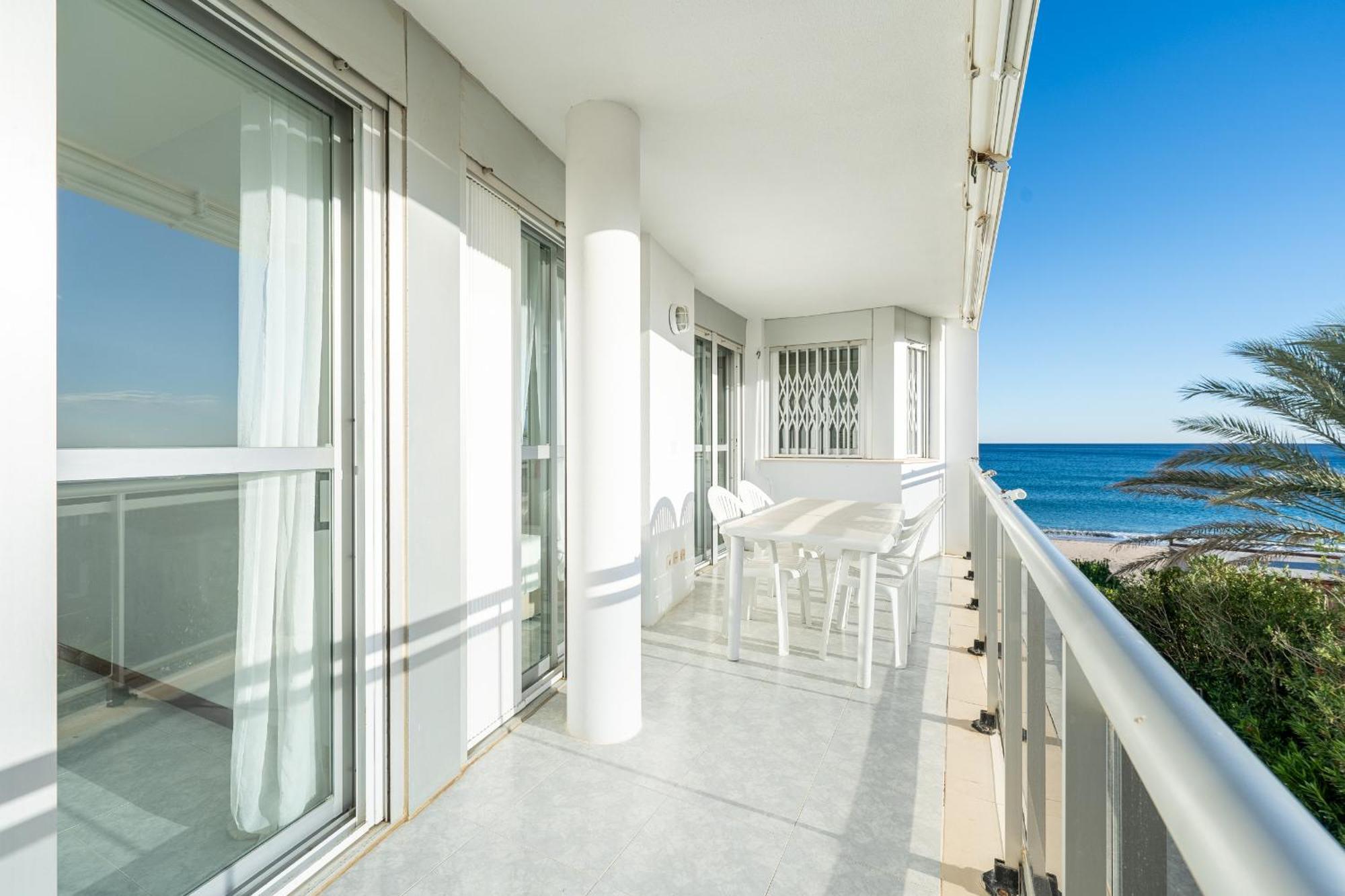 Hauzify I Apartaments Blue Riviera Miami Playa Екстериор снимка